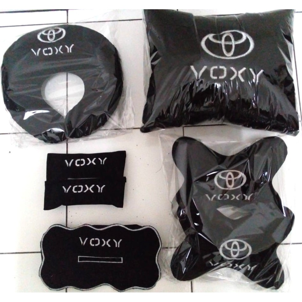 toyota voxy accessories