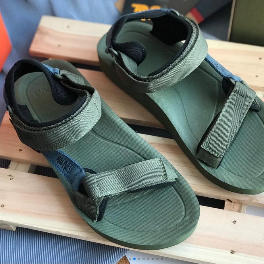 teva beach shoes