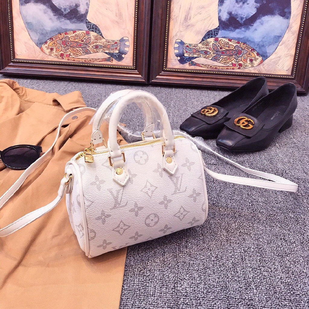 Selling best sale lv bags