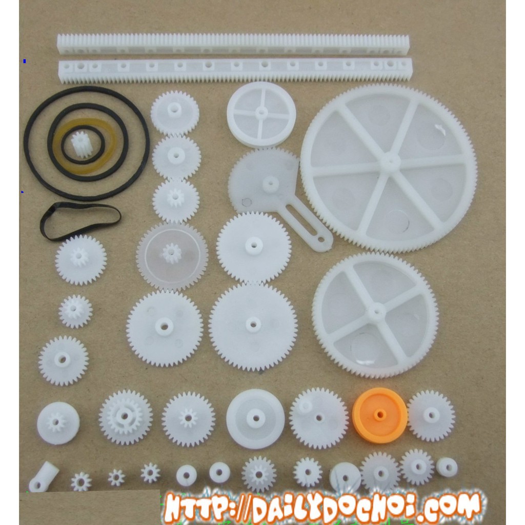 Xuongpinoto Set of 34 plastic gears and pulleys used to make NEW model