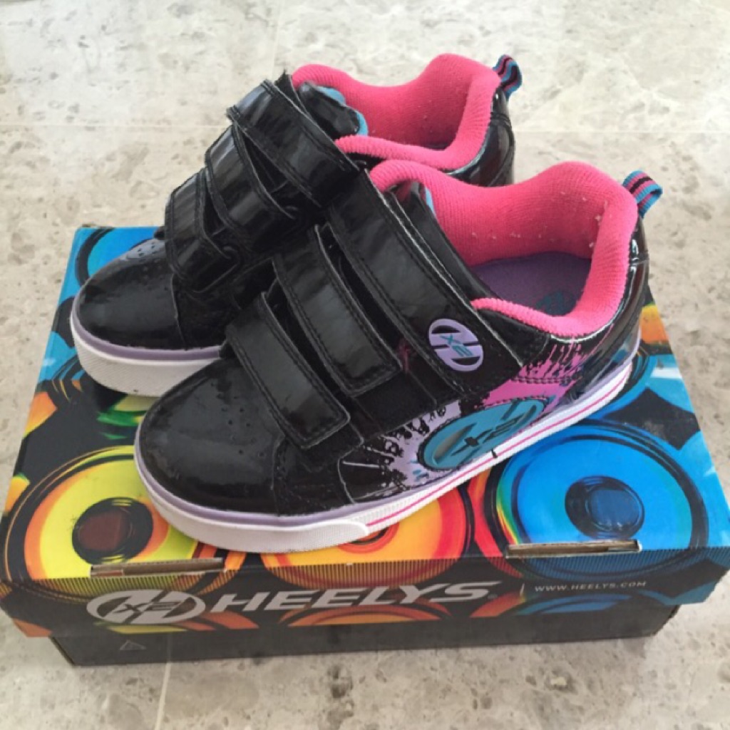 heelys size 11