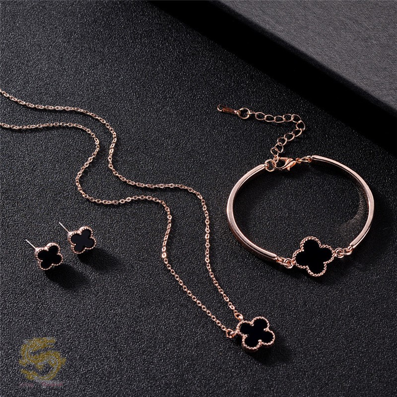 Set jewelry cloverleaf Earring and Necklace