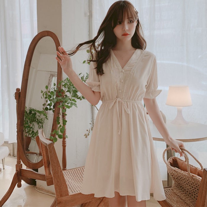 white short sleeve summer dress