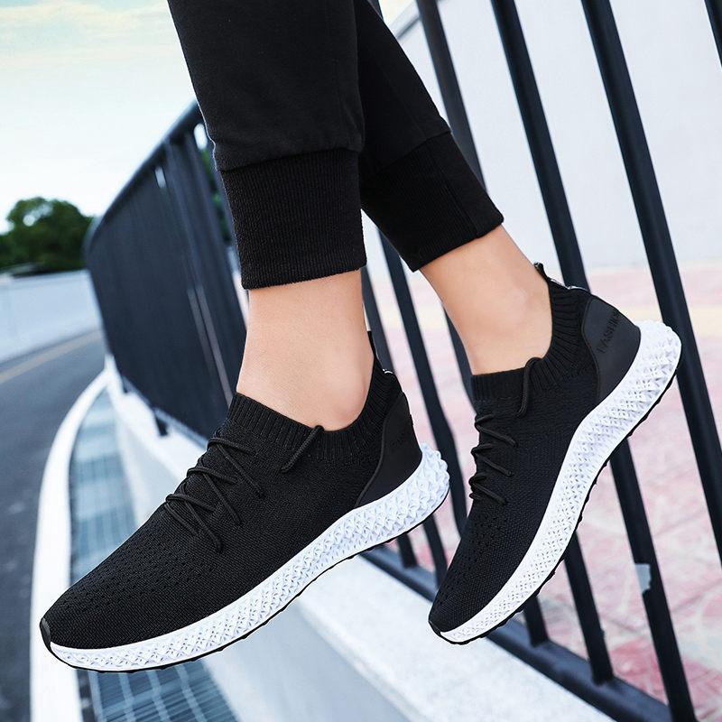 sepatu sneakers