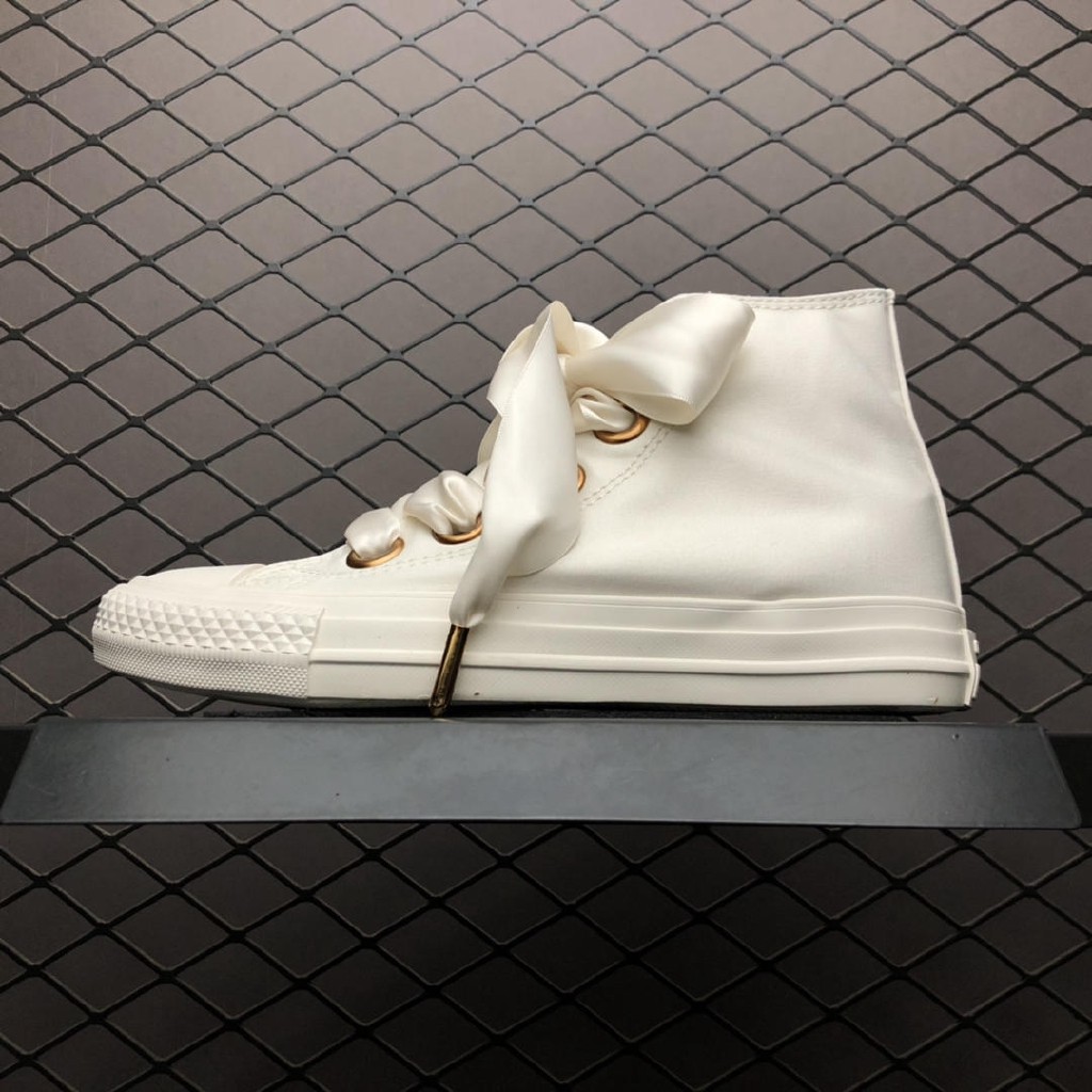 converse with rose gold eyelets