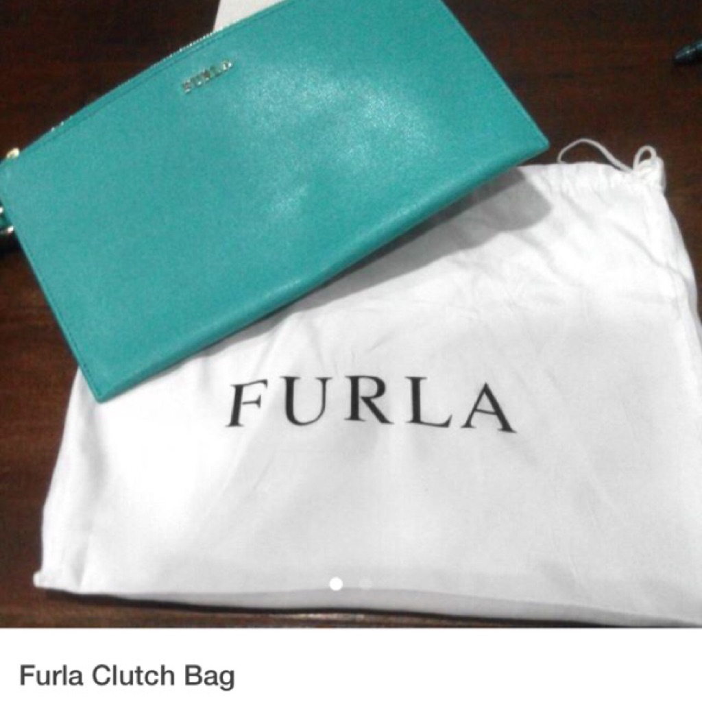 furla clutch