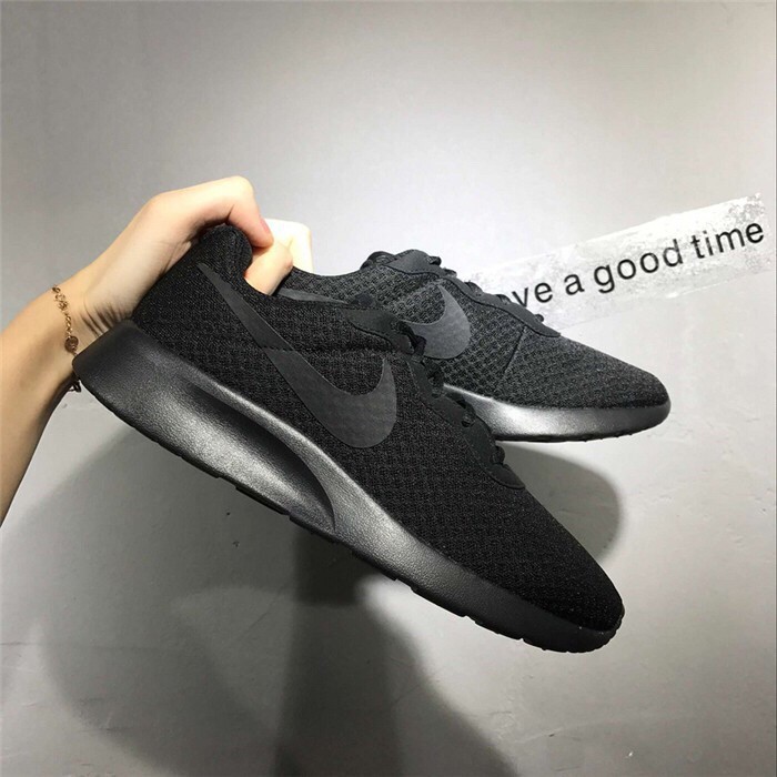 nike roshe run black nike