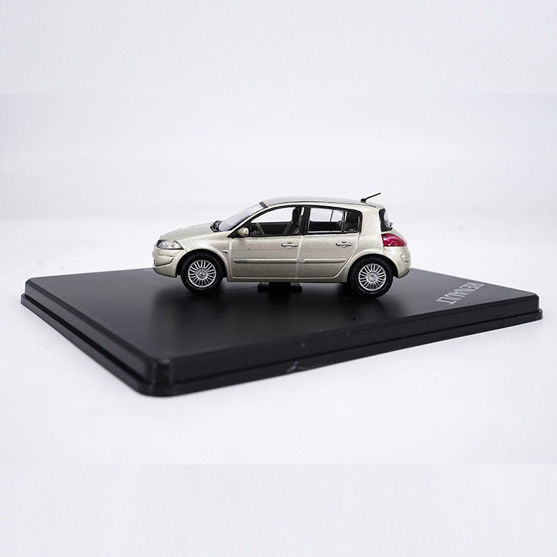 renault clio model toy car