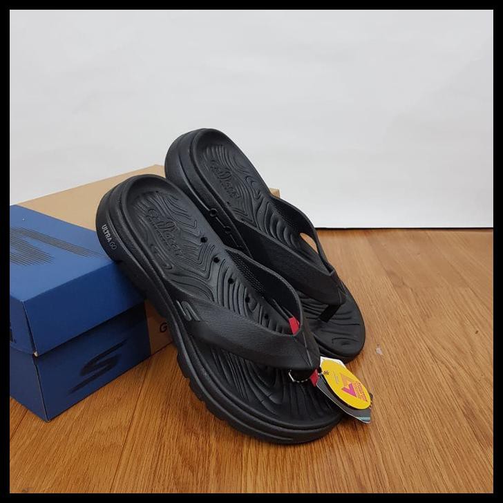 black skechers flip flops