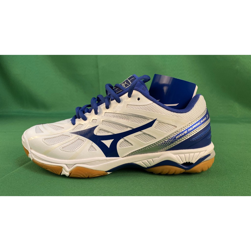 mizuno indoor