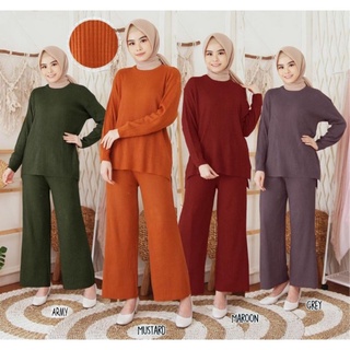 [Suit] One SET Of Knitted Culottes+TURTLENECK SWEATER With BAYONETA Sleeves Balloons