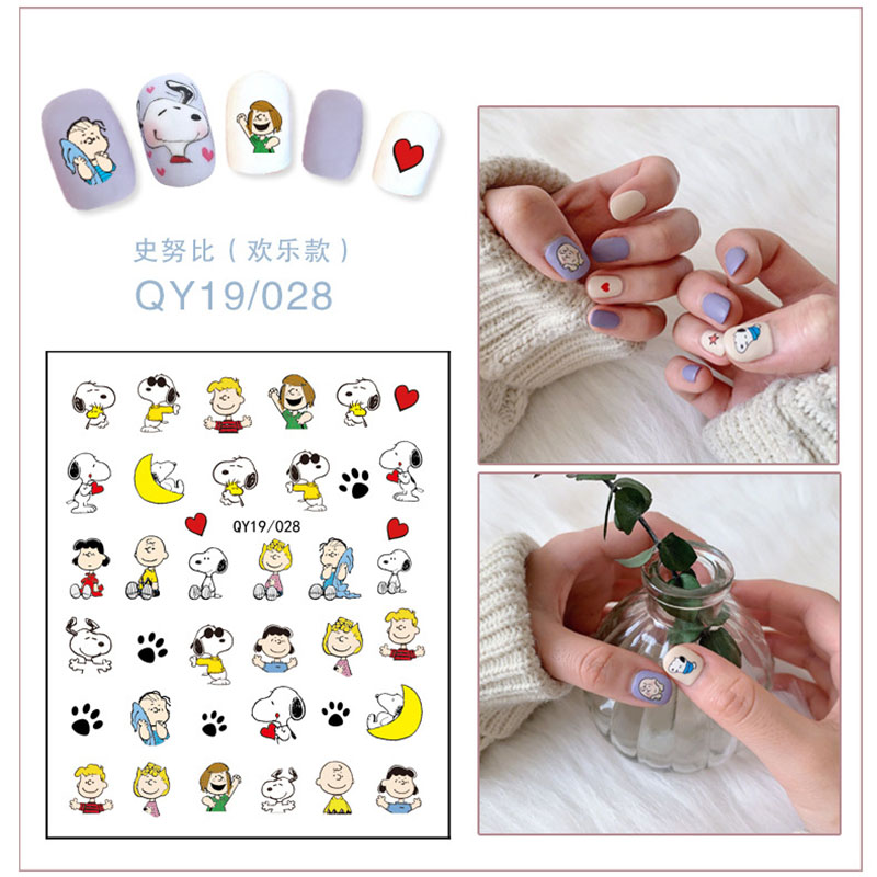 Snoopy Pattern Nail Art sẽ khiến bạn cảm thấy ngất ngây bởi sự đáng yêu và dễ thương mà chú chó Snoopy mang lại. Bộ móng tay này chắc chắn sẽ làm nổi bật phong cách cá nhân của bạn và trở thành điểm nhấn thu hút mọi ánh nhìn. Hãy cùng khám phá bộ sưu tập Snoopy Pattern Nail Art đẹp lung linh này.