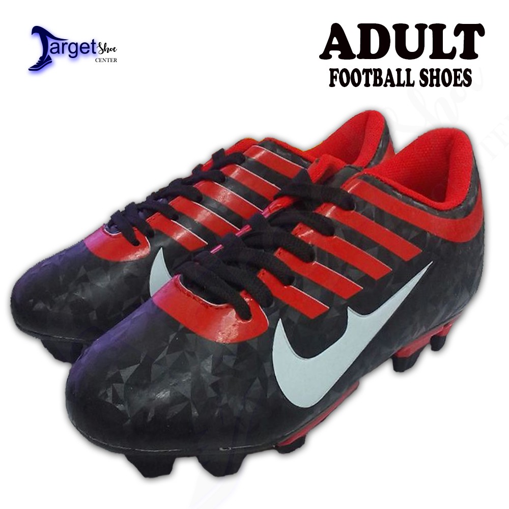 soccer shoes with spikes