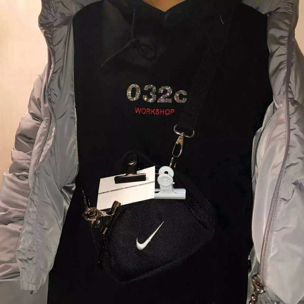 nike swoosh mini