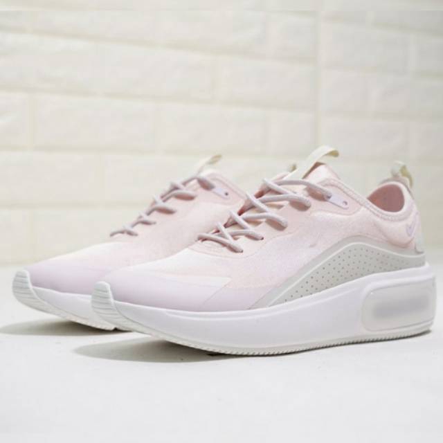 nike white premium dia sneakers