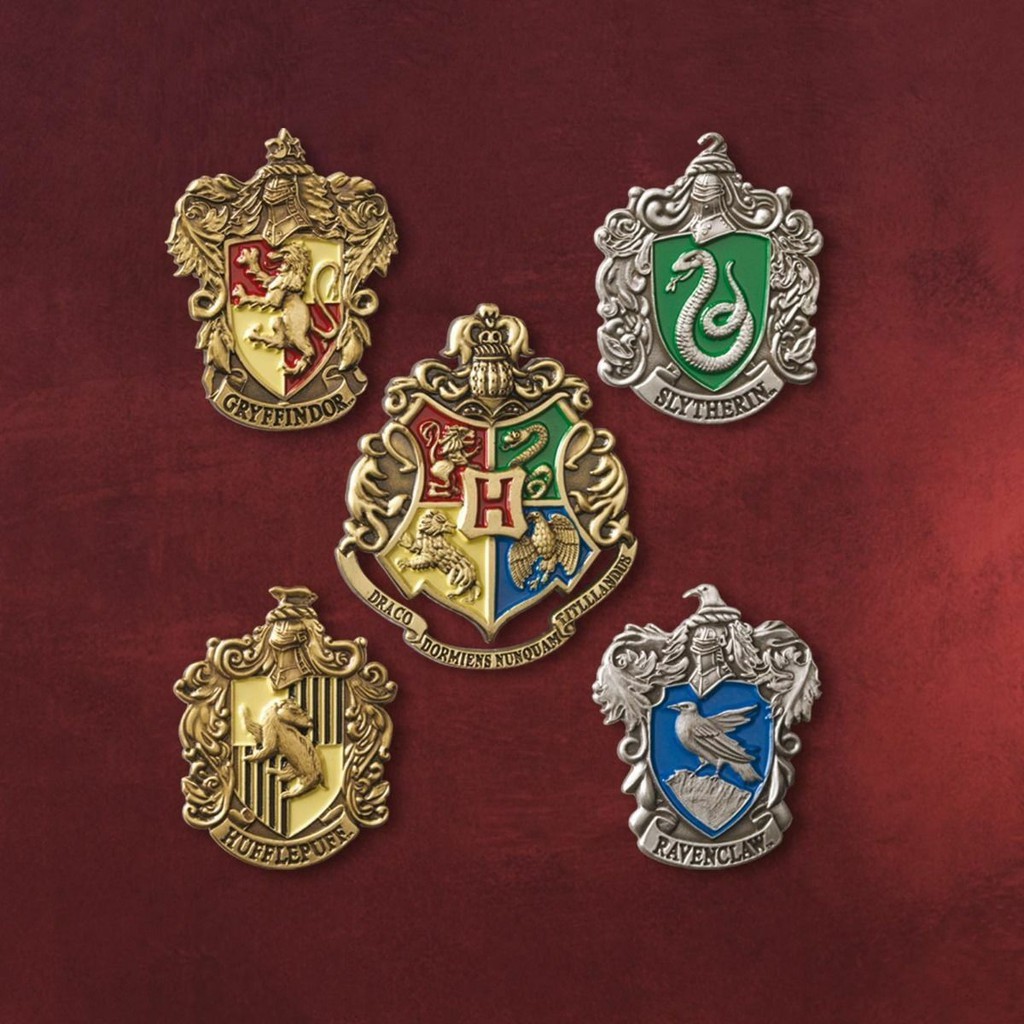 Harry Potter House Crest 5 Pin Set New Wizarding World Hogwarts Badge Collector