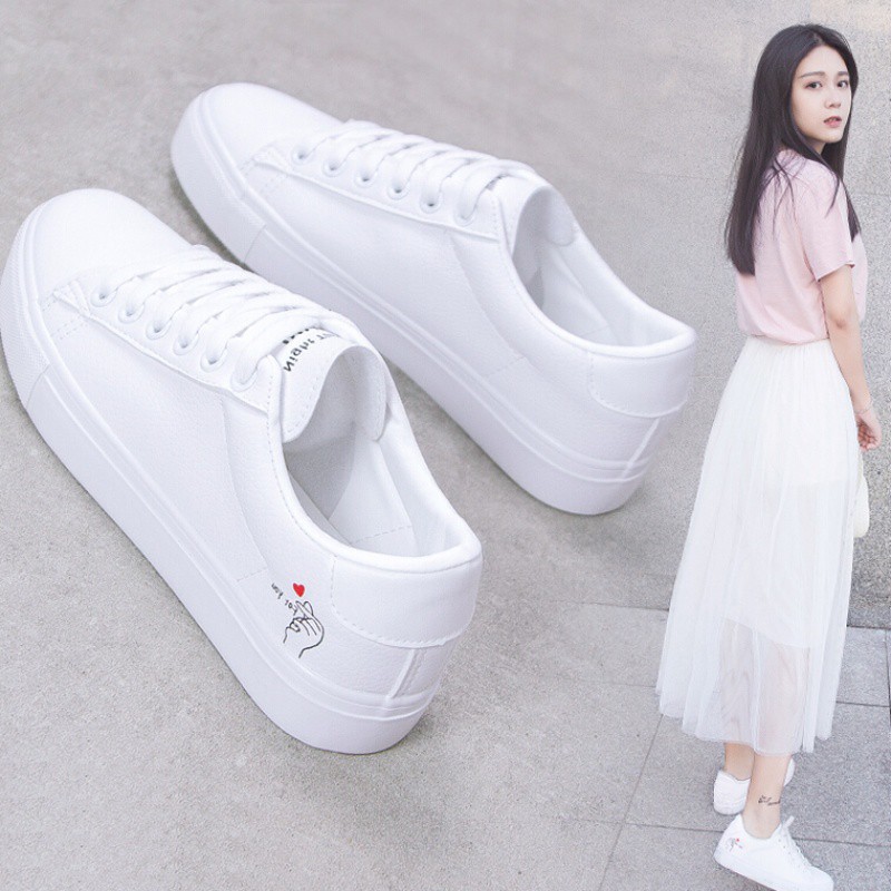 sneakers for girls white