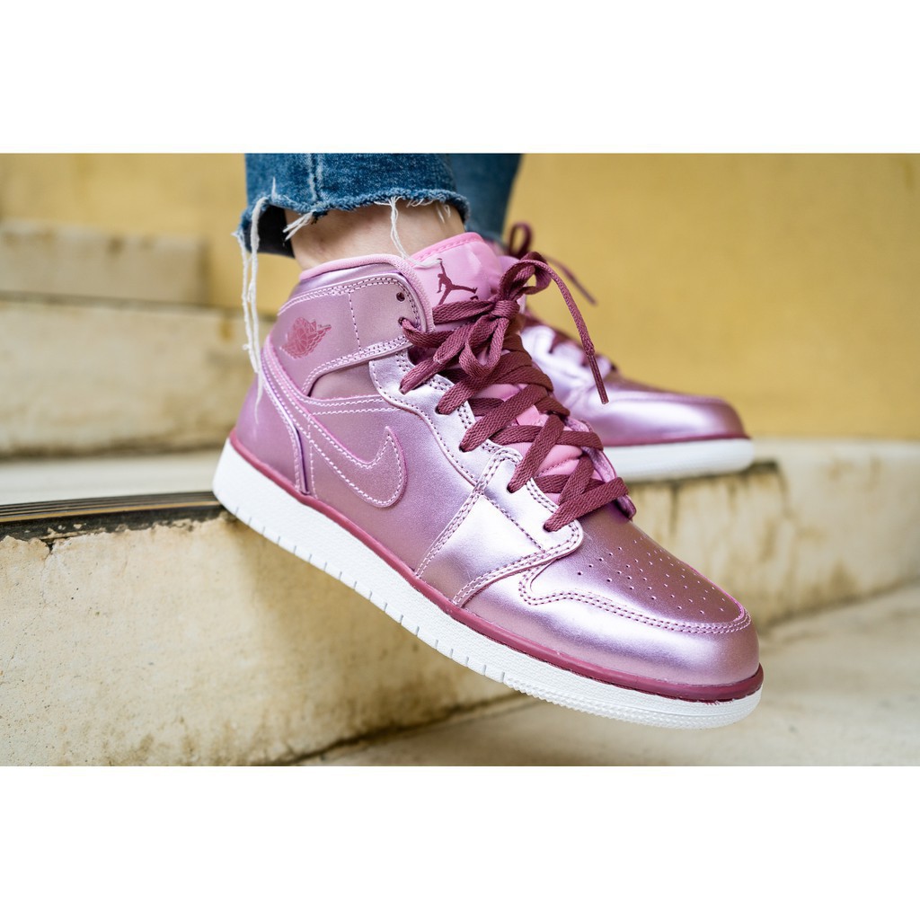 nike women rose