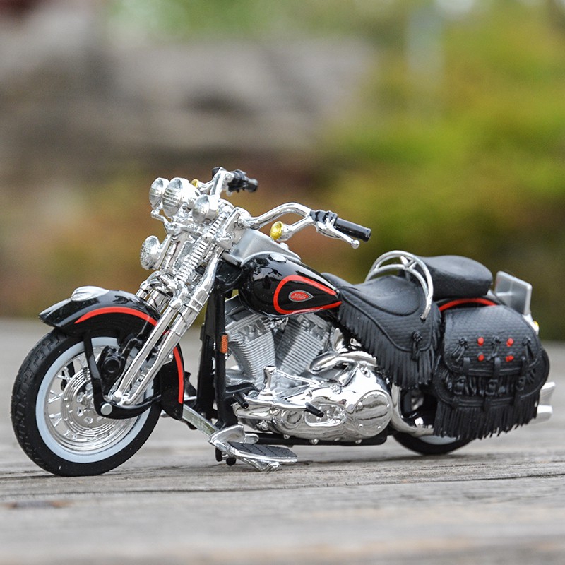 Maisto 1:18 Harley-Davidson 1998 FLSTS Heritage Springer Static Die