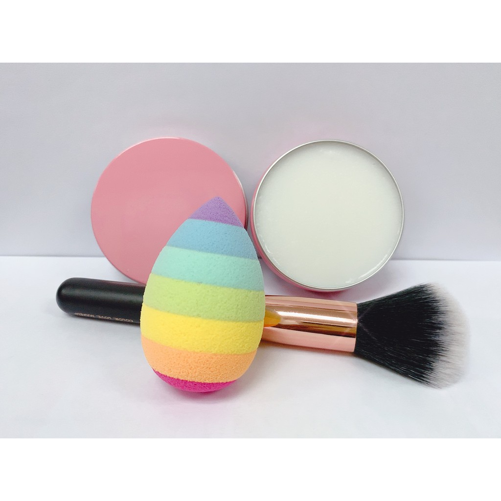 makeup brush and sponge cleaner