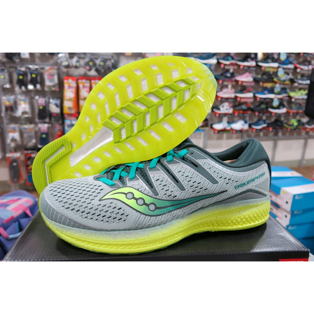 saucony boys running shoes