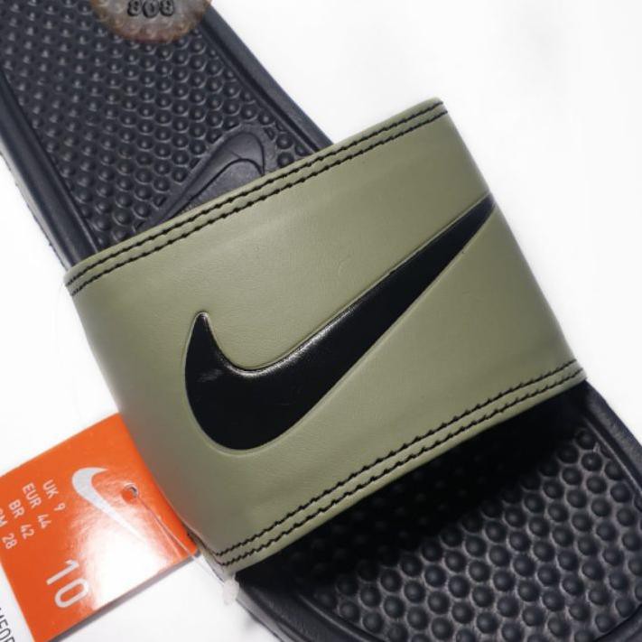 nike benassi swoosh