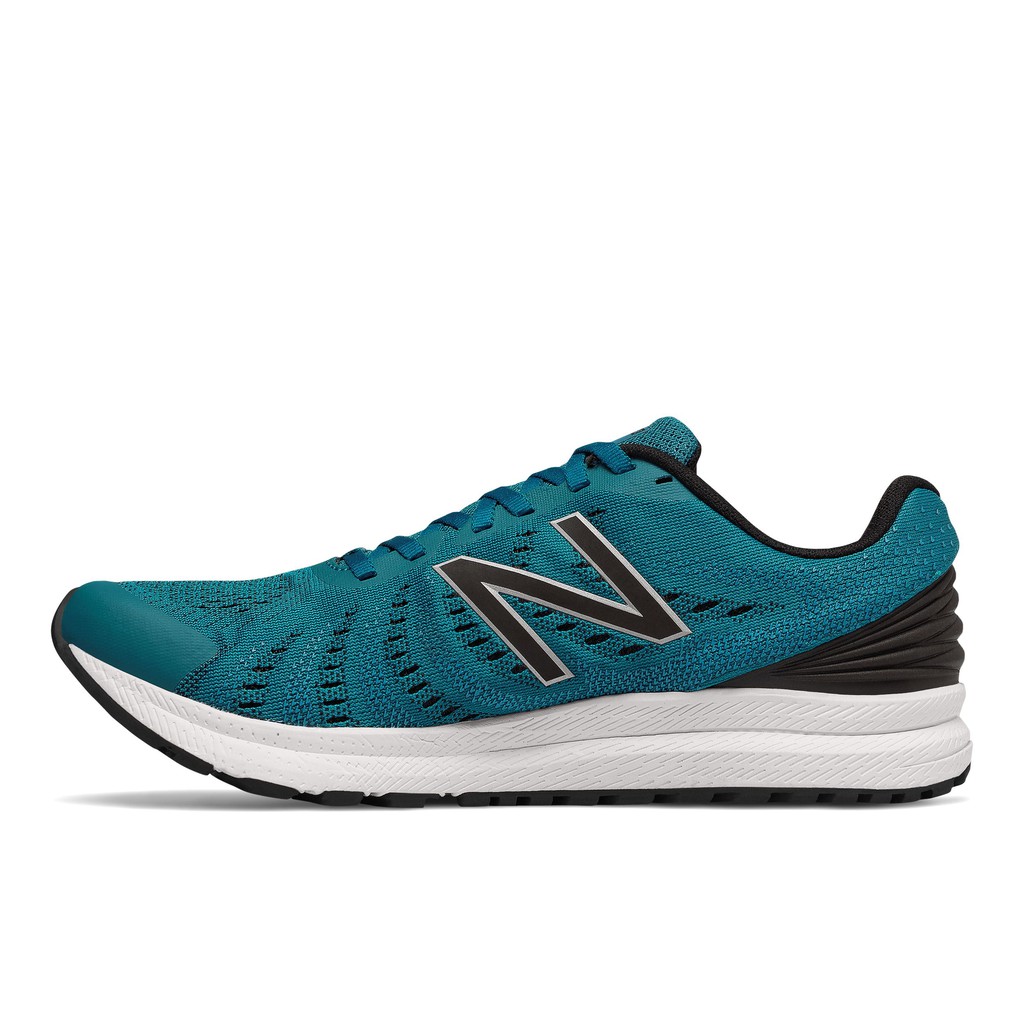 new balance rush v3 non slip