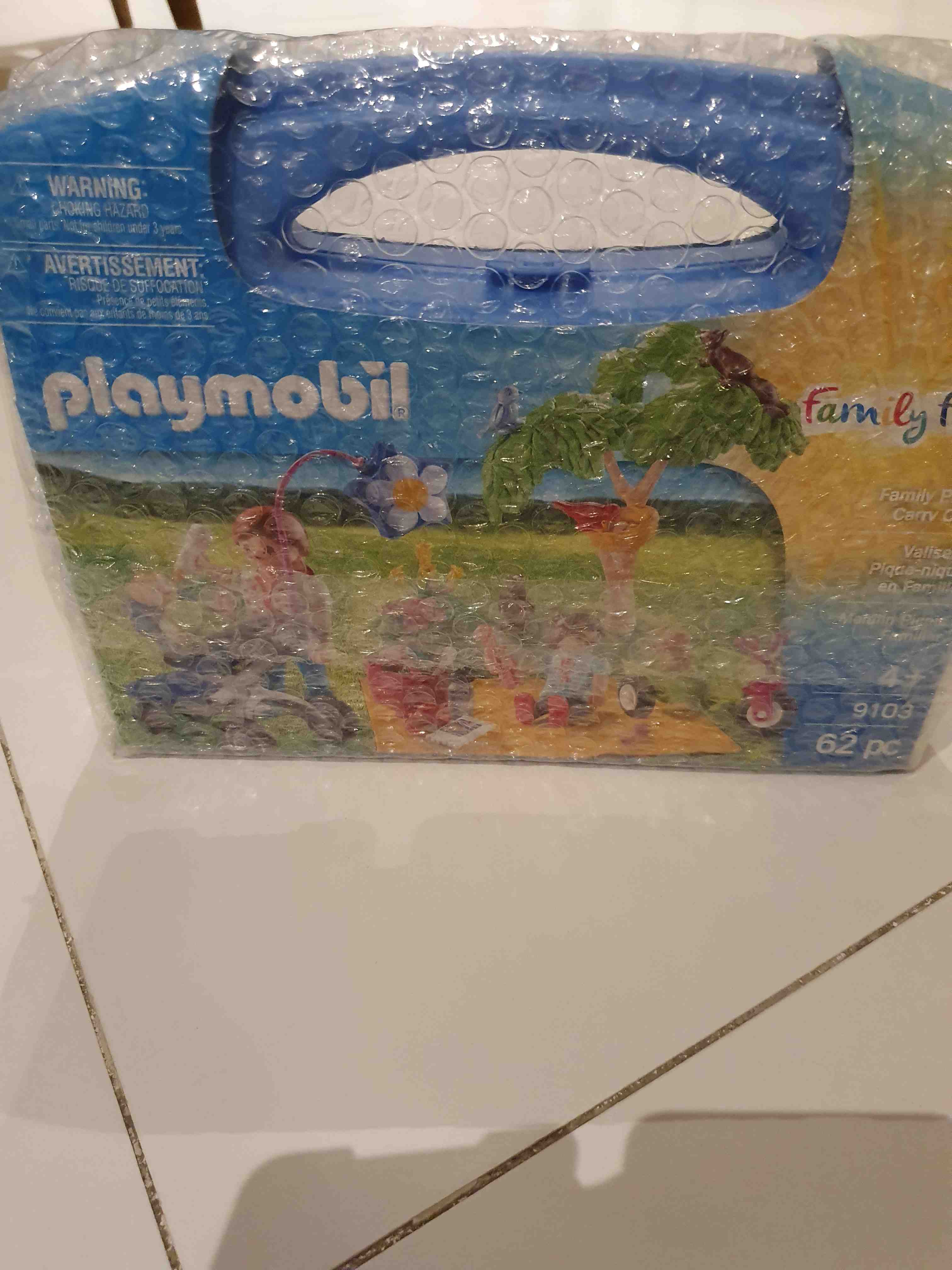 playmobil 9103 family fun family picnic large carry case