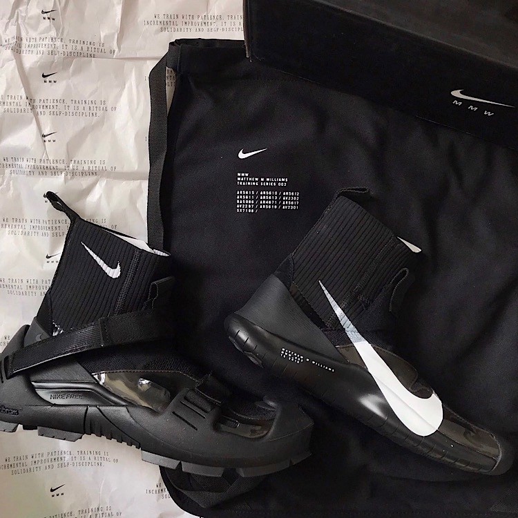 nike straight jacket spat