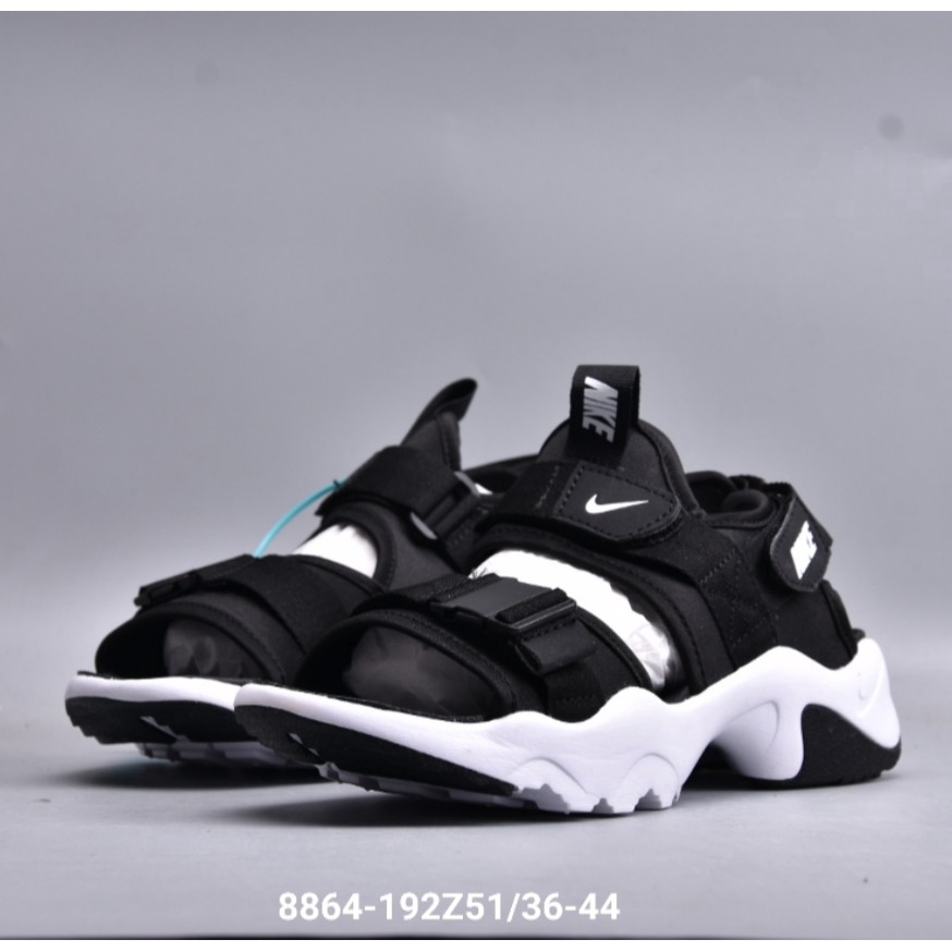 nike walking sandals mens