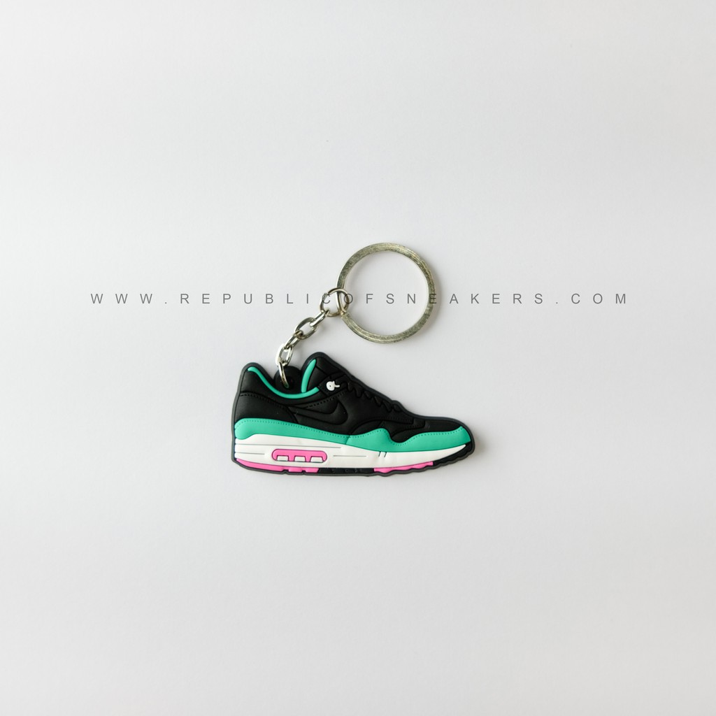 nike air max 1 fb yeezy