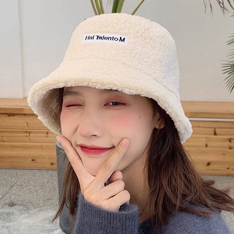 bucket hat round face