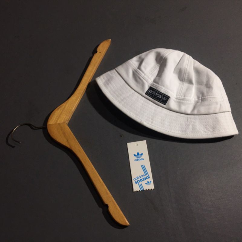 spezial bucket hat