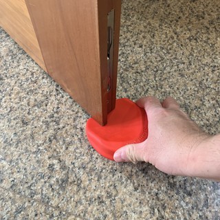 SlamFreer® Conceal Door Slam Stopper