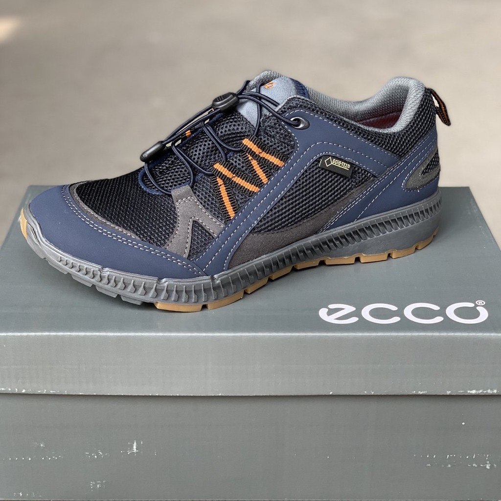 ecco waterproof shoes