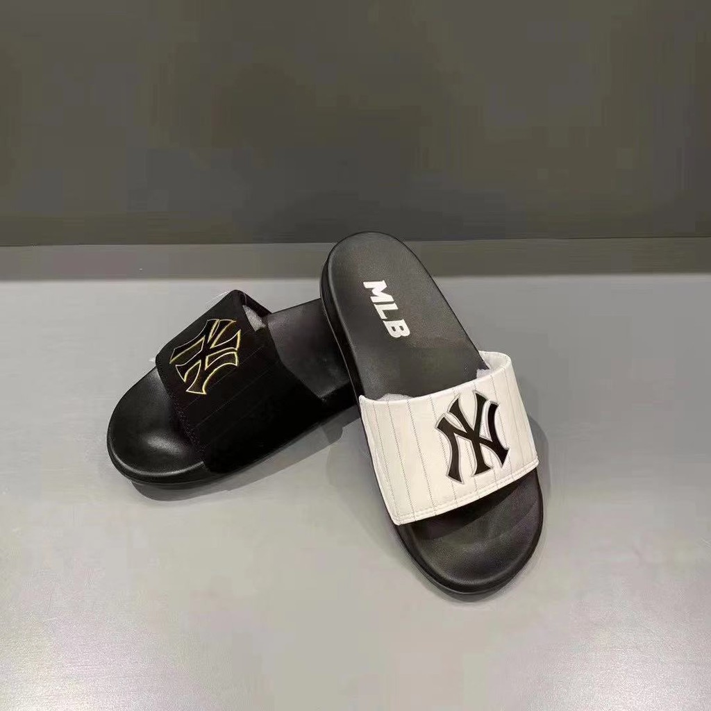 gucci yankees slides