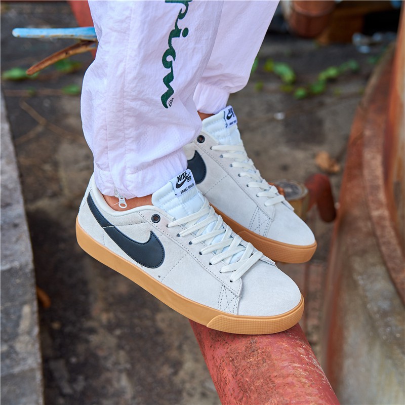 zoom blazer low sb