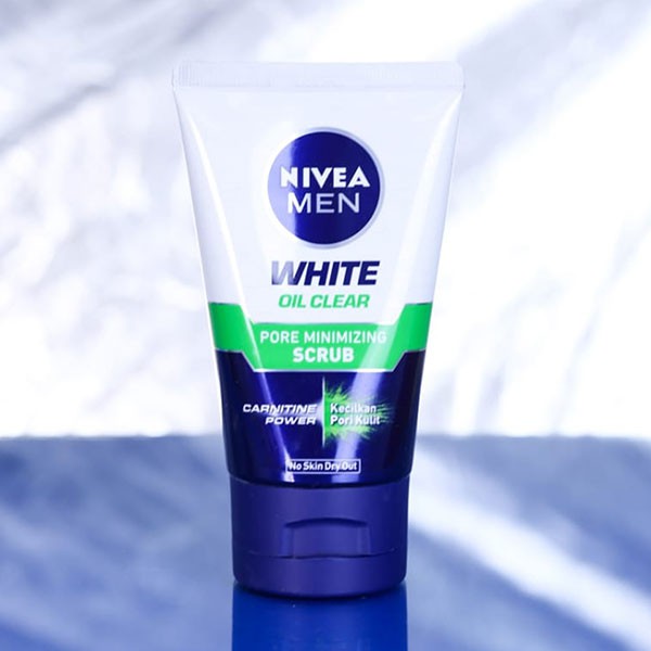 nivea men white oil clear scrub