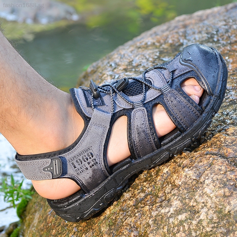 Ready Stock Men Outdoor Sandals Summer Breathable Beach Shoes Comfort