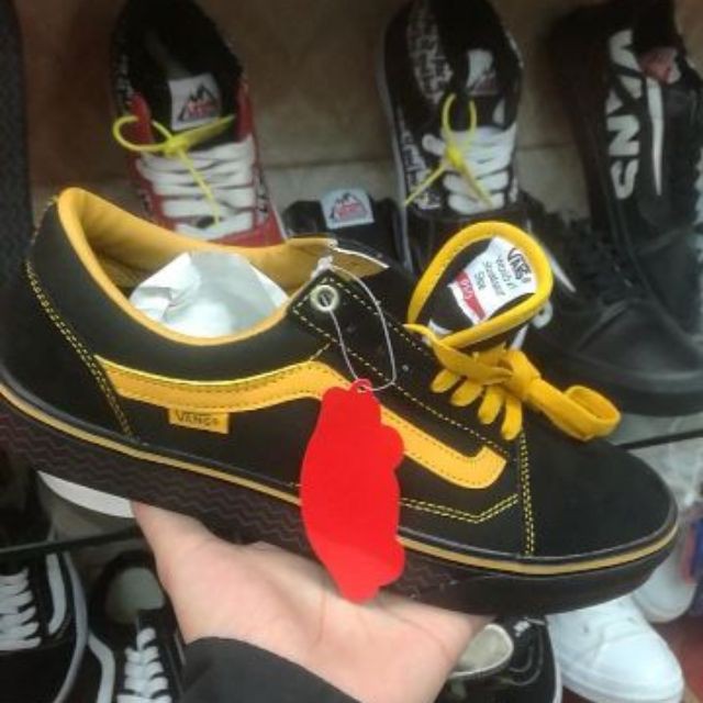 vans yellow old school