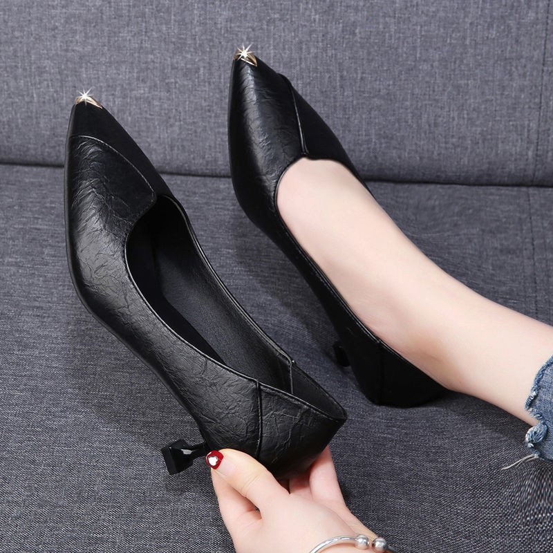 comfortable black heels