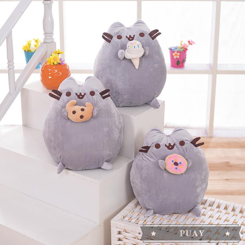 Mengmeng foodie fat cat eating biscuit ice cream sweet cat Mengmeng foodie fat cat eating biscuit ice cream sweet cat