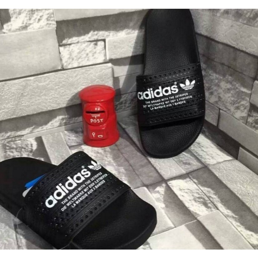 adidas benassi