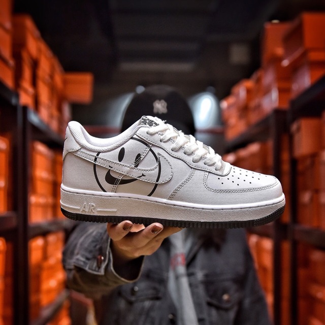 nike air force 1 smiley face mens