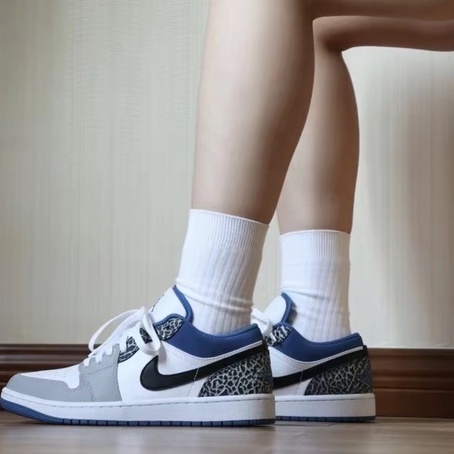 100% original Air Jordan 1 Low SE ”True Blue” Casual Shoes Men's Women's Sports DM1199-140