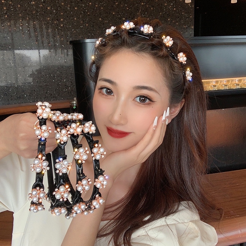 Fashion Bangs Hairstyle Multi-layer Hollow Woven Headband with Tooth Design Alligator Clip