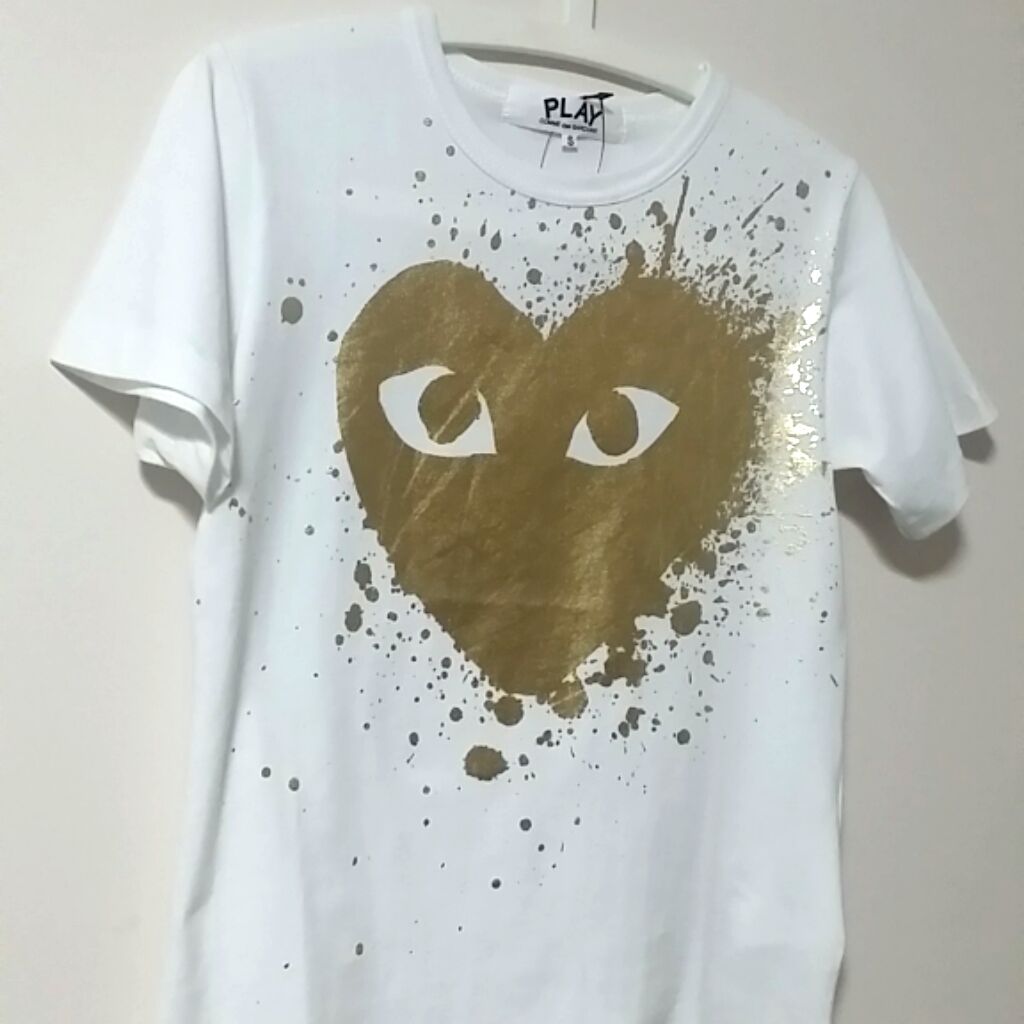 cdg gold heart shirt