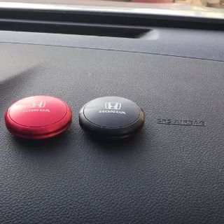 *Ready Stock *Car Perfume Metal Car Dashboard Decoration 