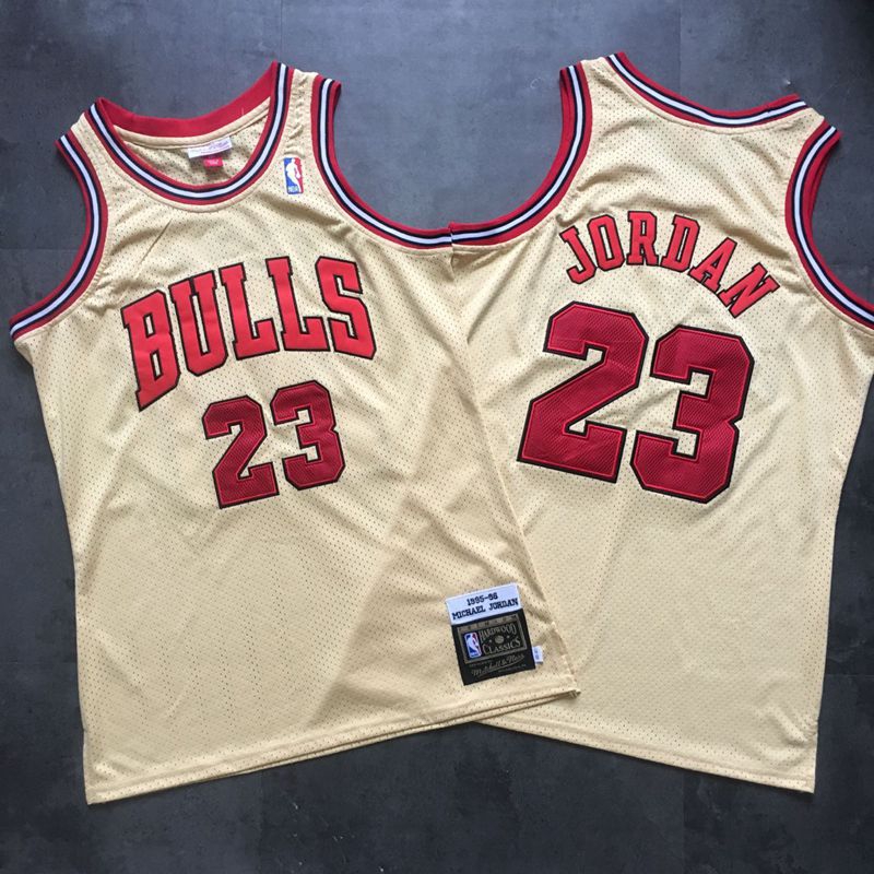 NBA Men's Chicago Bulls Michael Jordan Ness 1995-96 Gold Swingman Jersey | Shopee Singapore