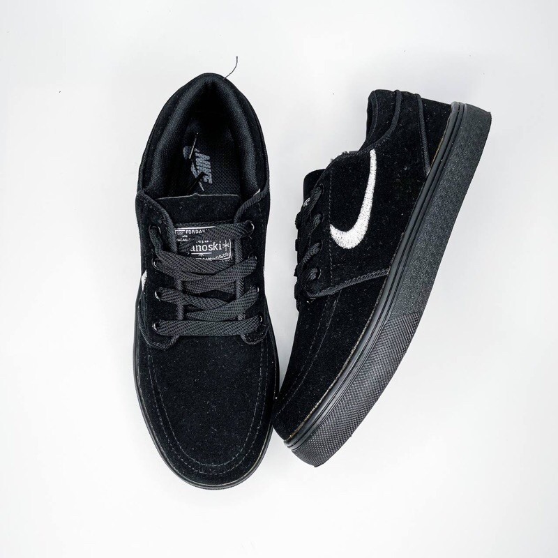 all black janoski